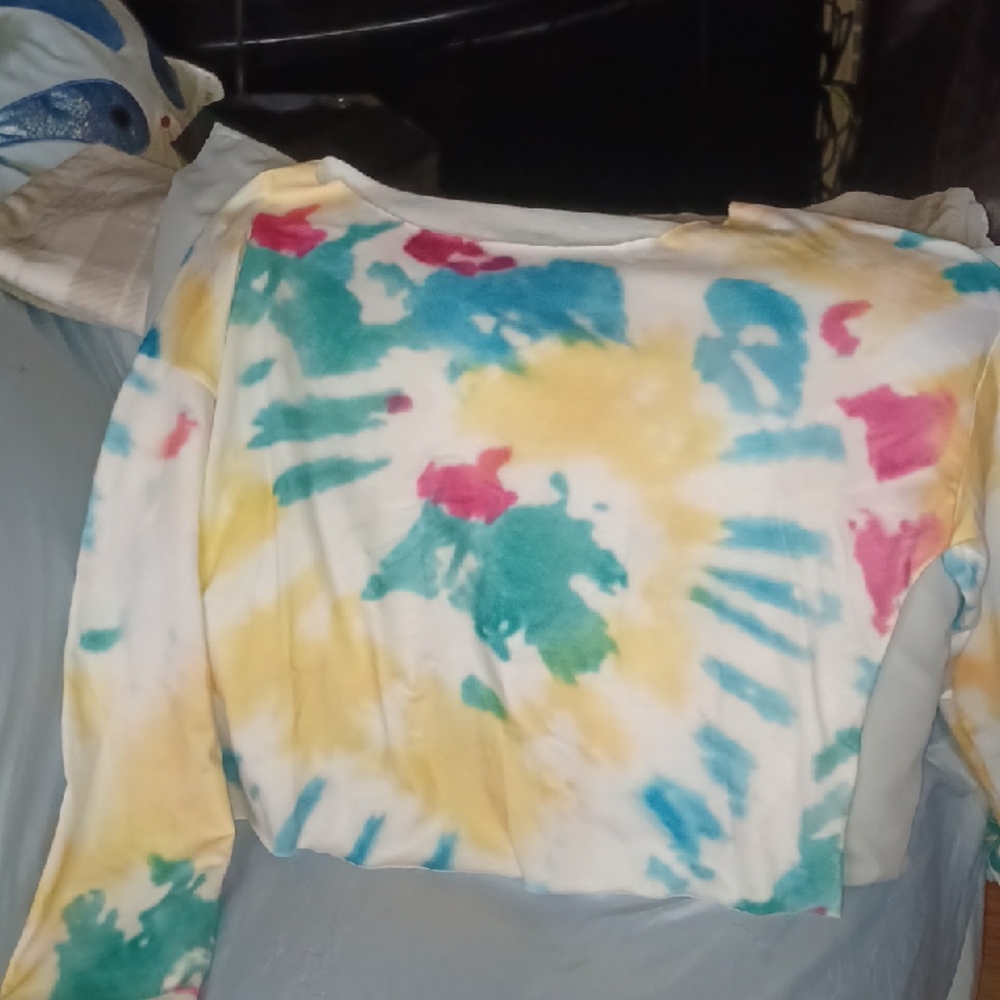 😀4/$10 New Tie-dye Long Sleeve No Tag